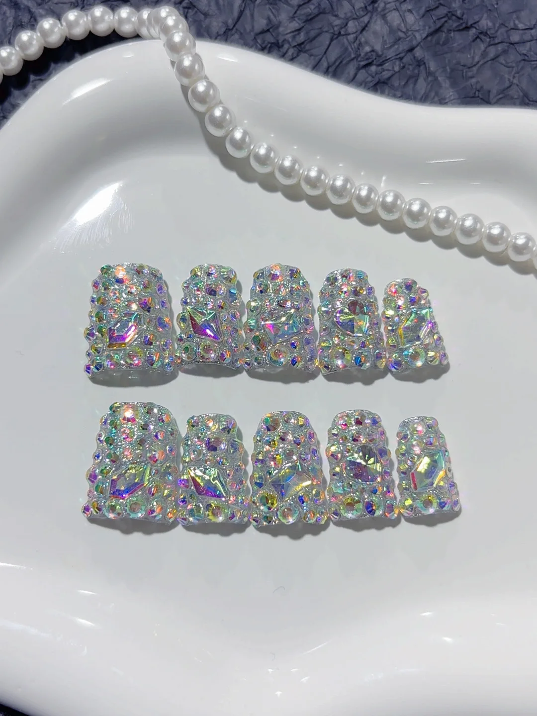 

Duckbill Full Diamond Short Fashion Manicure (L197)