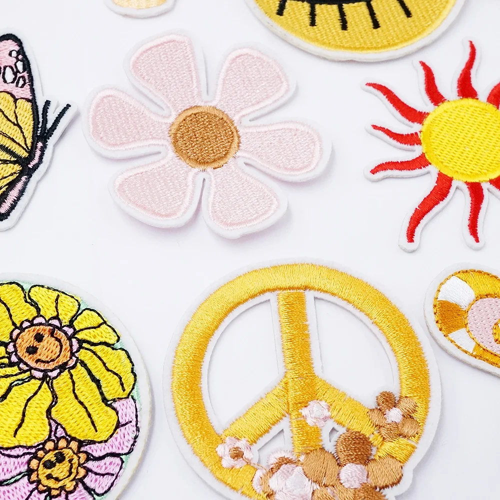 PEACE LOVE Cloth Mend Decorate Iron on Patch Clothes Apparel Sewing Decoration Applique Sew on Patches for Clothing Flowr