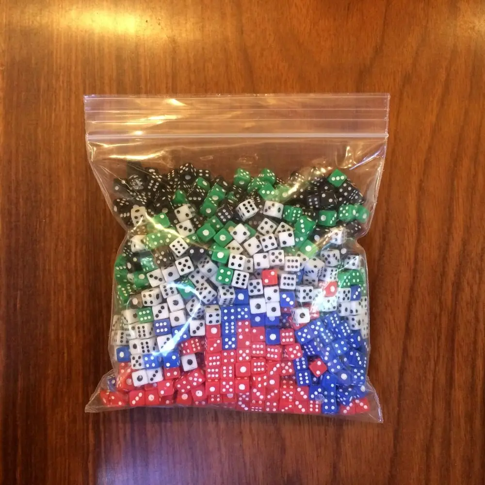

Bulk Pack 5mm Mini Dice 6 Sided Acrylic Party Dice 5 Colors Cubes Drop Dice Bar Games