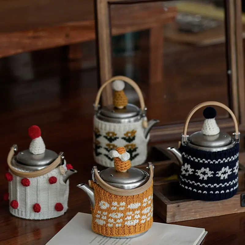 

Hand-woven portable kettle sweater warmer cover