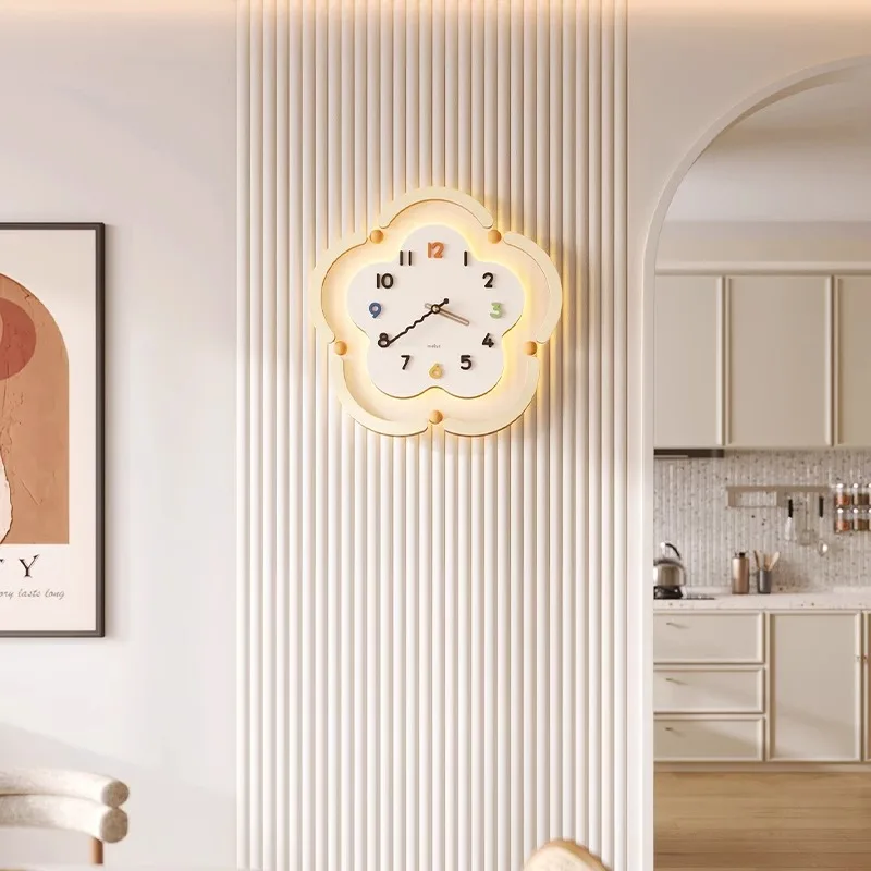 Creative Silent Acrylic Wall Clock Modern Flower Shape Hanging Clock Home Decoration Watch 30x30cm