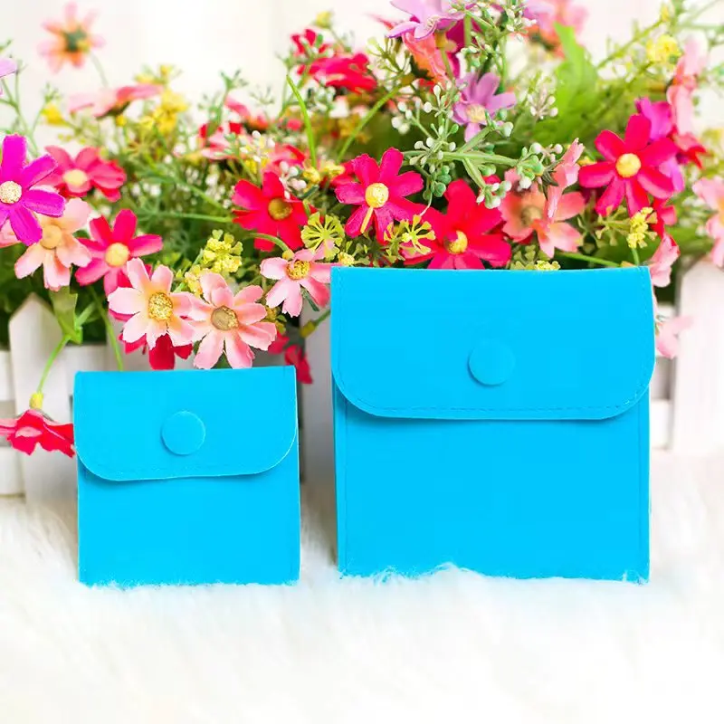 50pcs/lot 7*7, 10*10cm Double Sided Velvet Flannel Bags Small Flap Snap Pouch Jewelry Necklace Packing Gift Bag Customise Logo