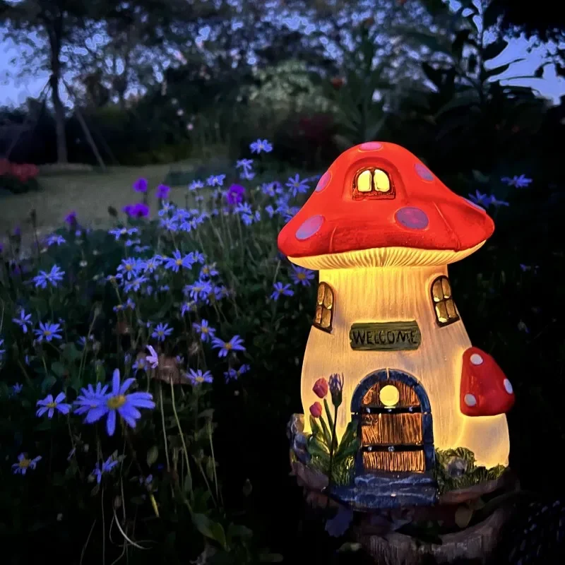 

Mushroom House Solar Lamp Resin Handicraft Sculptures for Porch TV Cabinet Desktop Ornaments Cartoon Elf Garden Decoration