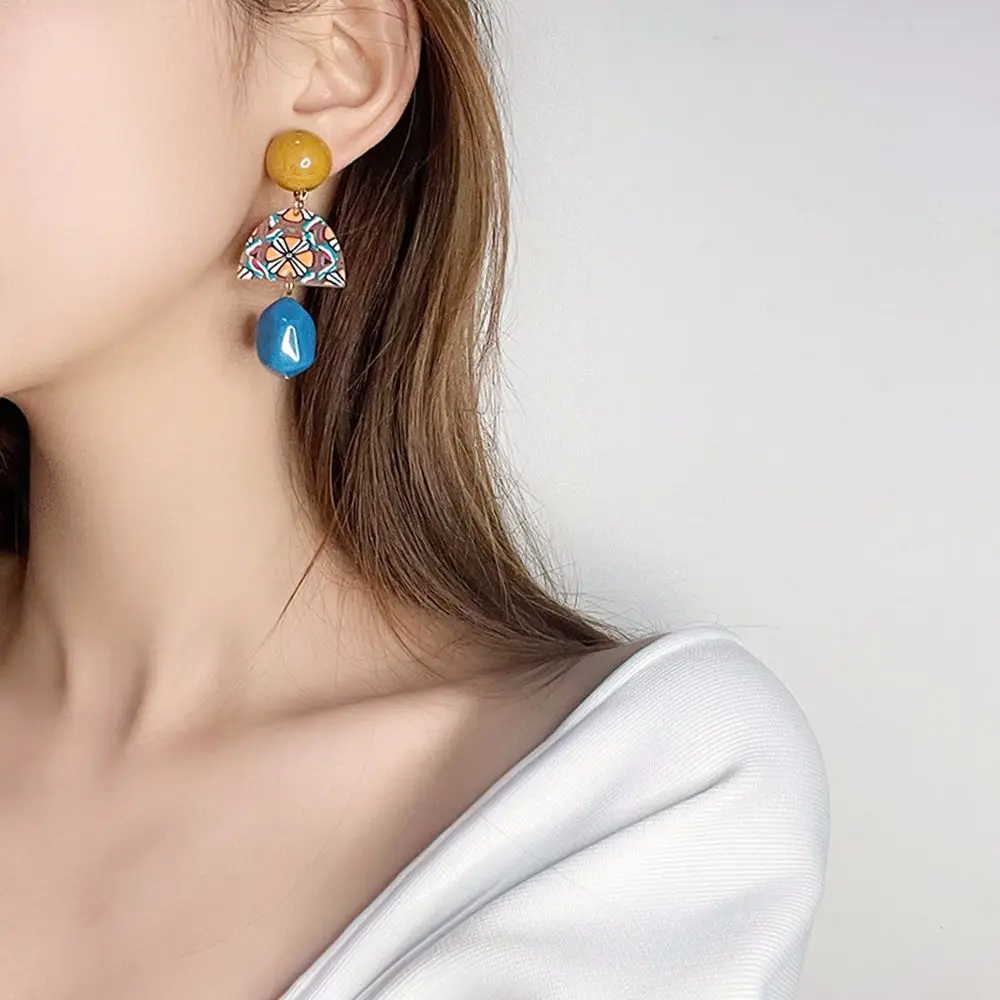 Needle Without Piercing Resin Korean Style Earrings Retro Contrast Earrings Scalloped Clip Earrings Female Dangle Earrings