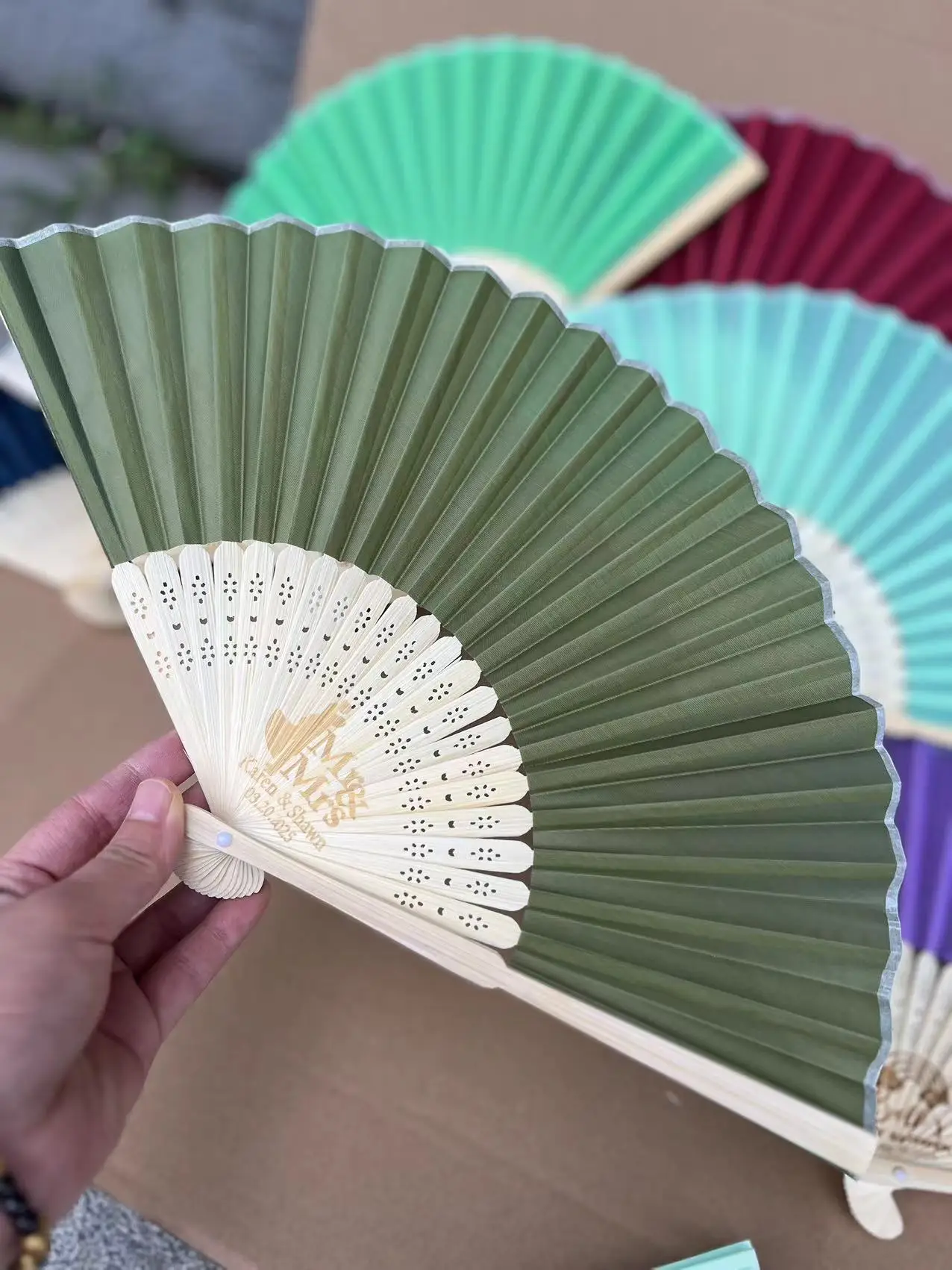 30/50 Customized Fabric Bamboo Hand Fans, Personalized Gifts, Folding Hand Fan, Wedding Favors, Party Souvenirs For Guests