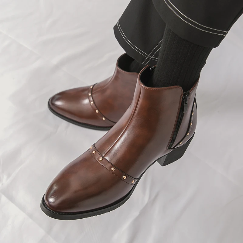 

Two Sided Zipper Fashionable High Top Men Boots PU Pointed Rivets Decoration Classic Men High Heels Boots