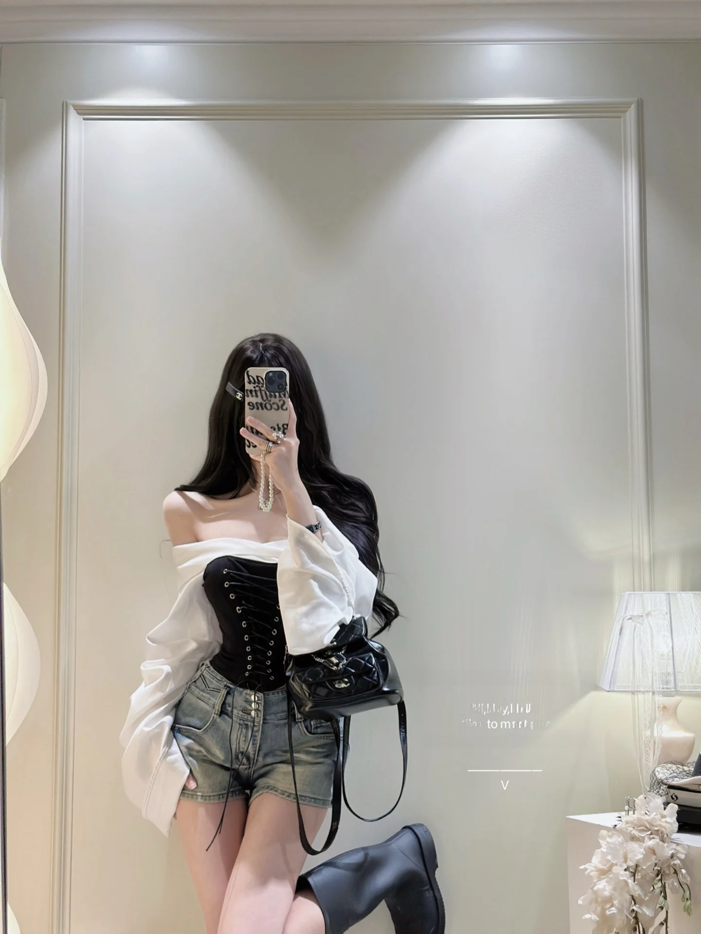 

Elegant Sister One-Shoulder Tie Waist Shirt Women's New Style Age-Defying Top Fashionable Two-Piece Set Long Sleeve V-Neck Bu...