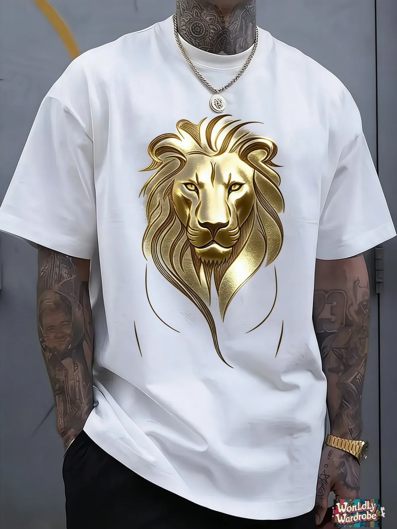 Men's plus-size white T-shirt with golden lion head print, loose-fitting crew neck short-sleeve T-shirt