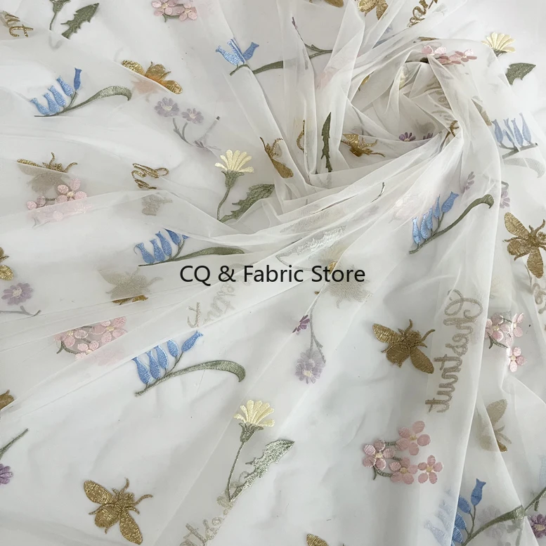 

Цветочная вышивка Кружевная ткань Сетчатый тюль для женских платьев Дизайнерская ткань