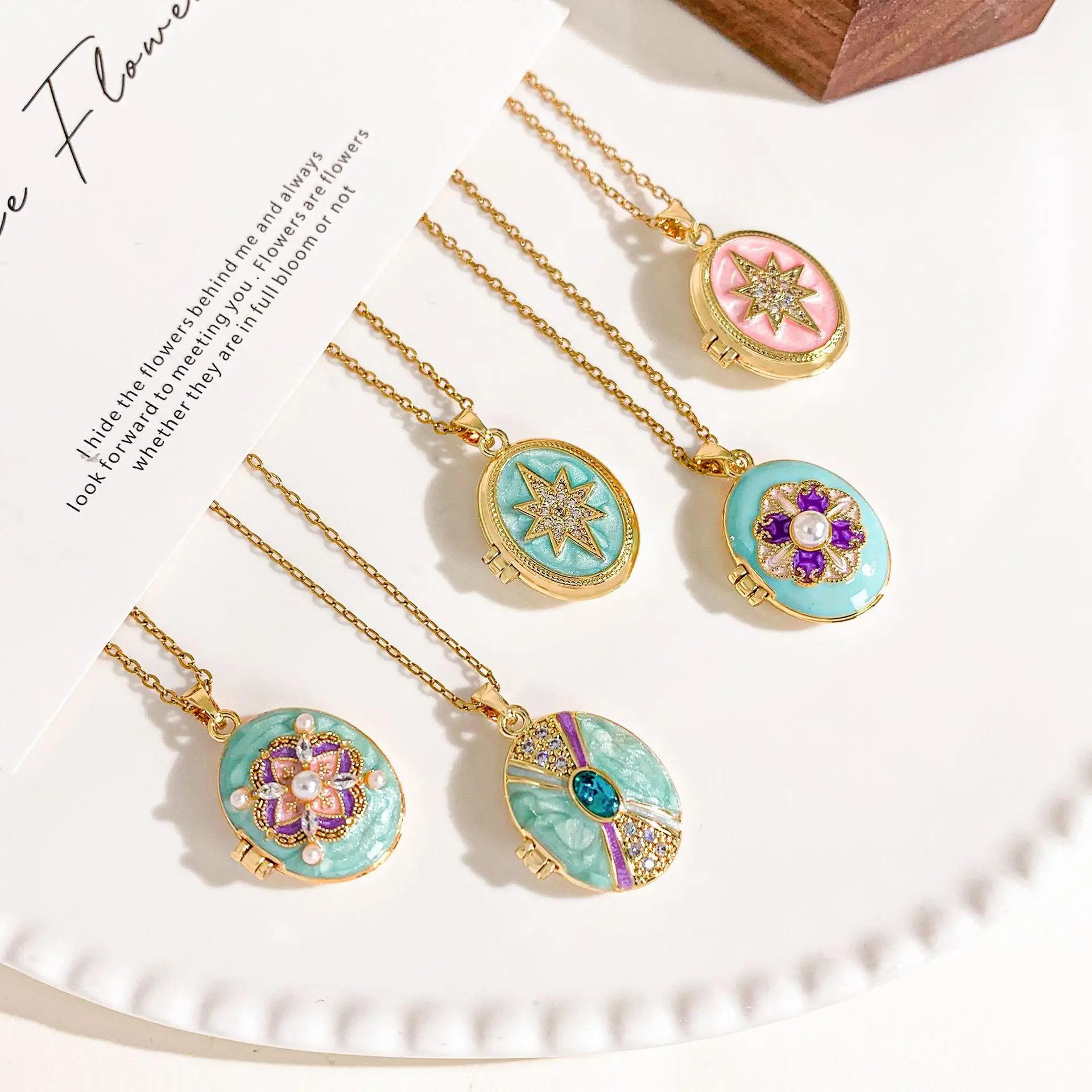 

Women Star Photo Locket Pendant Necklace Minimalist Openable Non-Fading Tianium Steel Clavicle Chain Jewelry Accessory