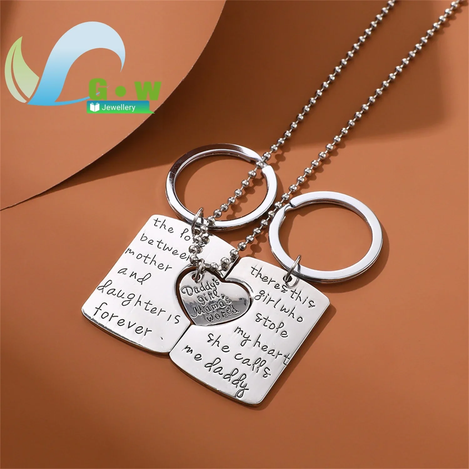 Mother Daughter Heart Puzzle Necklace Set 3 Piece Engraved Stainless Steel Pendant Family Jewelry Gift for Mom Girls Wholesale