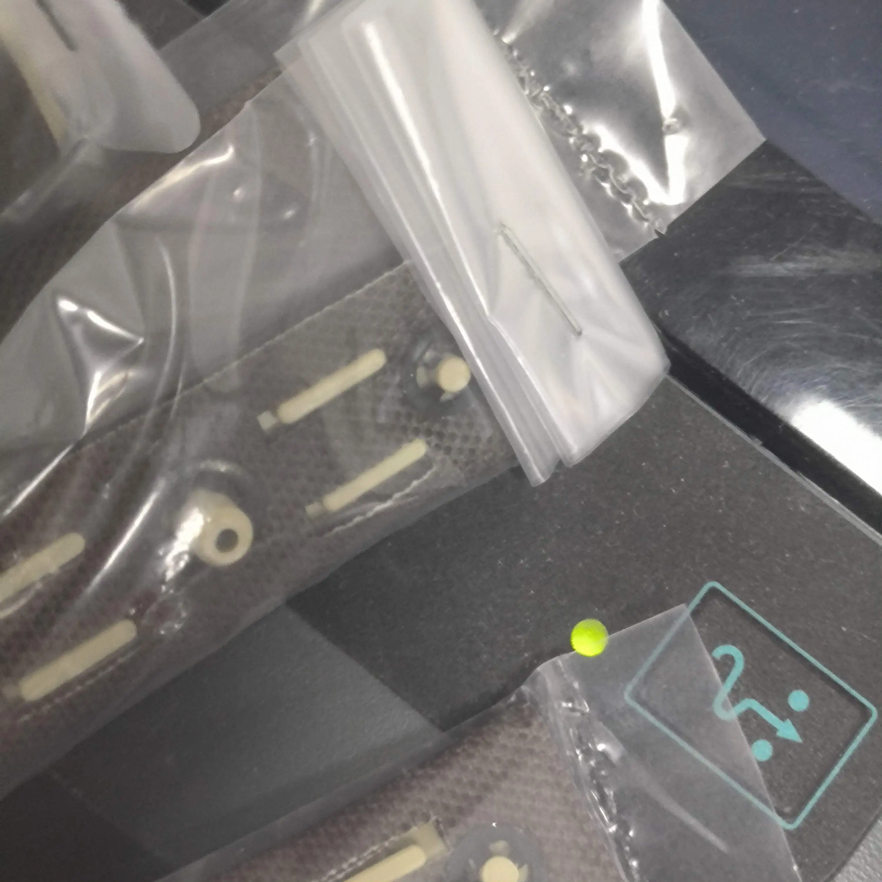 

FK-1150 302RV93050 Держатель масляной накладки для Kyocera M2040 M2135 M2235 M2540 M2635 M2640 M2735 M2835 P2040 P2235 P2335