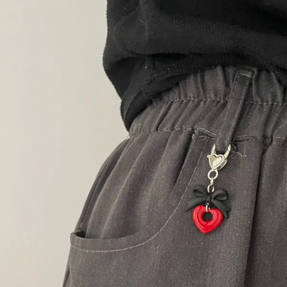 Black Leather Bowknot Red Hollow Heart Keychain Y2K Grunge Fashion Bag Backpacks Hanging Ornament Retro Car Key Chain