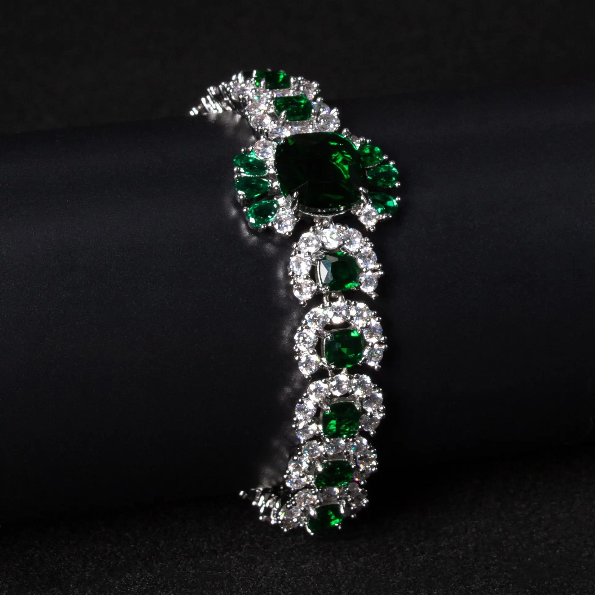 NONE Buntes Zirkon-Schmuckset für Damen – Armband, Halskette, Ohrringe, 2025, modisches Accessoire 9