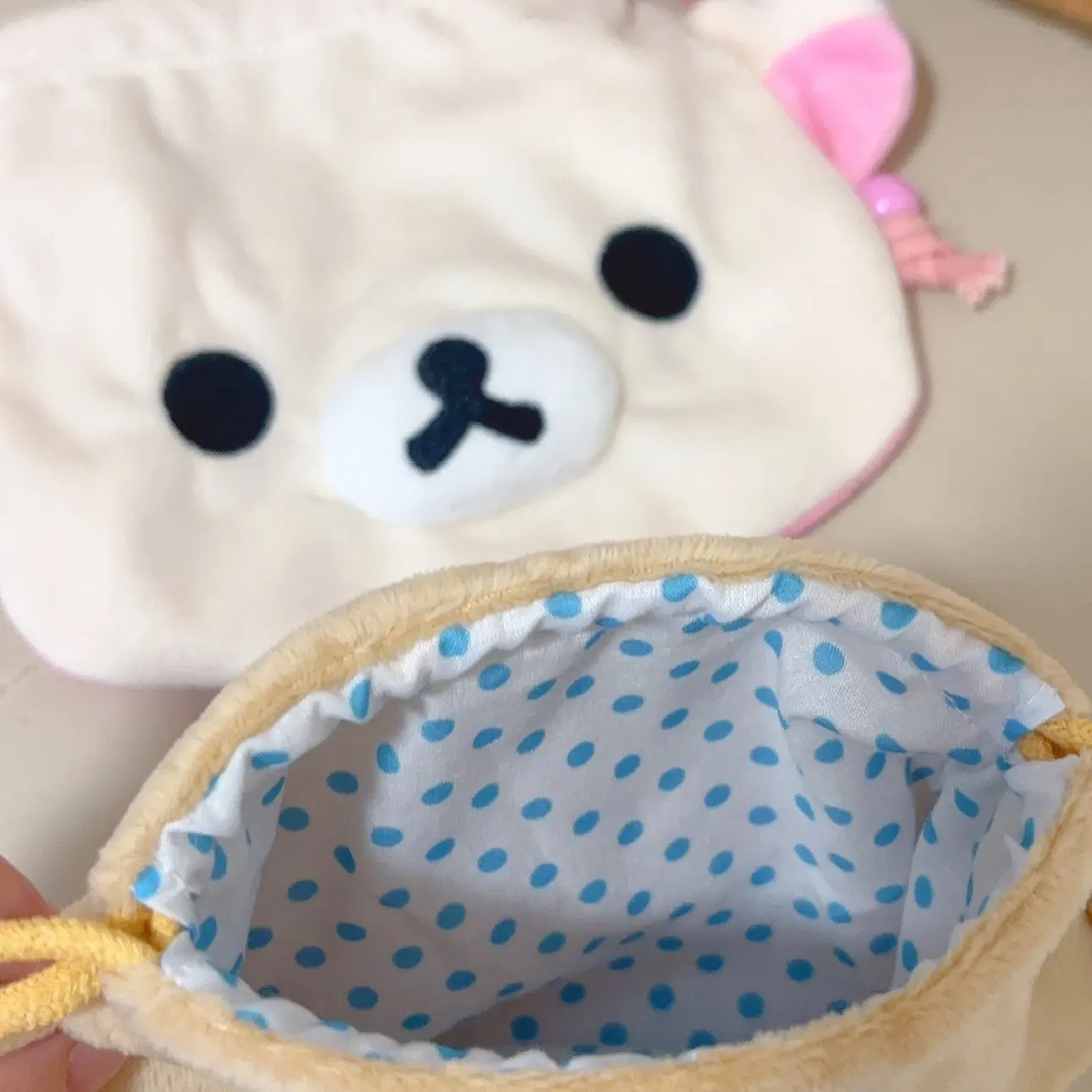 Hot Rilakkuma Niedlicher Cartoon-Bär-Plüschbeutel mit Kordelzug, tragbarer Kosmetikbeutel für Kamera und Kleinigkeiten, für Mädchen, für Reisen und den täglichen Gebrauch – Detail 6