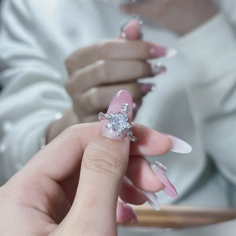 

MDL Moissanit1 Style Netflix Ins Компактное 1-каратное винтажное кружевное открытое кольцо из искусственного муассанита