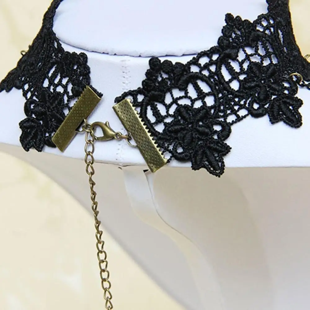 Gothic Victorian Choker for Women Black Lace Necklace Women Girl Boho Crystal Tassel Sexy Lace Choker Loli Style Halloween Jewel