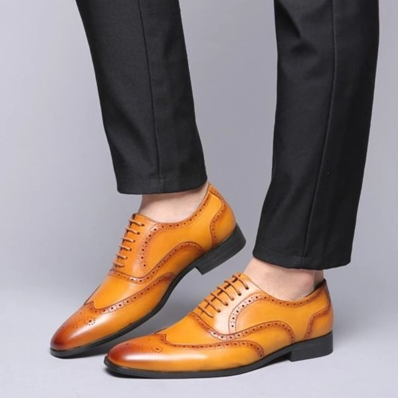 

Дышащая летняя мужская официальная обувь с квадратным носком на шнуровке. Официальная новая социальная обувь. Мужская роскошная дизайнерская кожаная повседневная обувь.