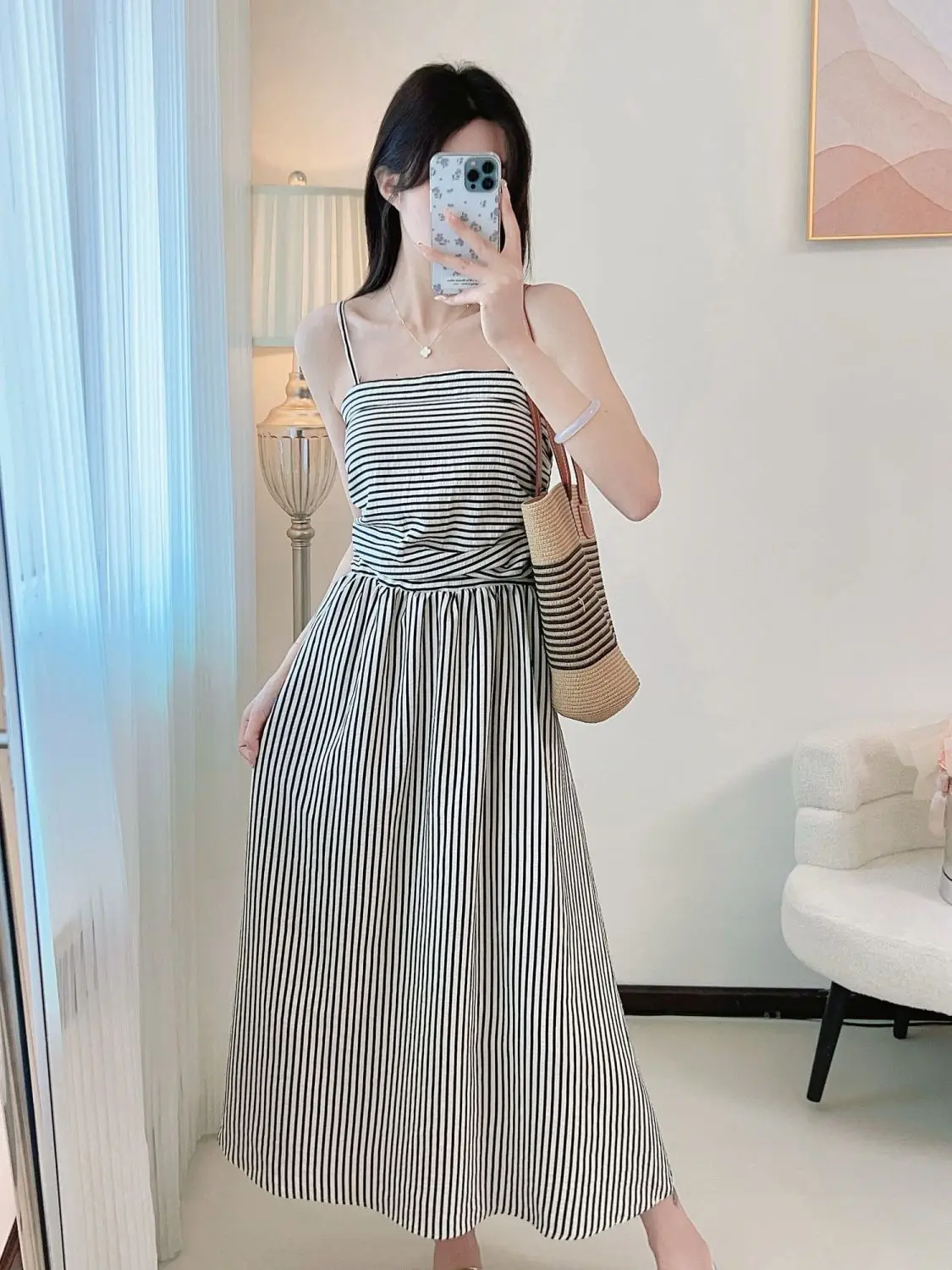 Kleider für Damen, kurzärmelig, Chiffon, plissiert, französischer Stil, Schärpen, durchsichtig, ausgestellter quadratischer Ausschnitt, künstlerisches Temperament, moderner Chic