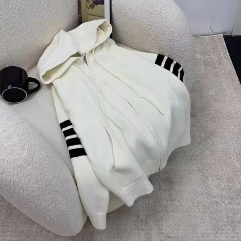 

2025 Autumn Winter New Style Hooded Sweaters Loose Fit Slimming Relaxed Preppy Style Korean Style Knitted Cardigan