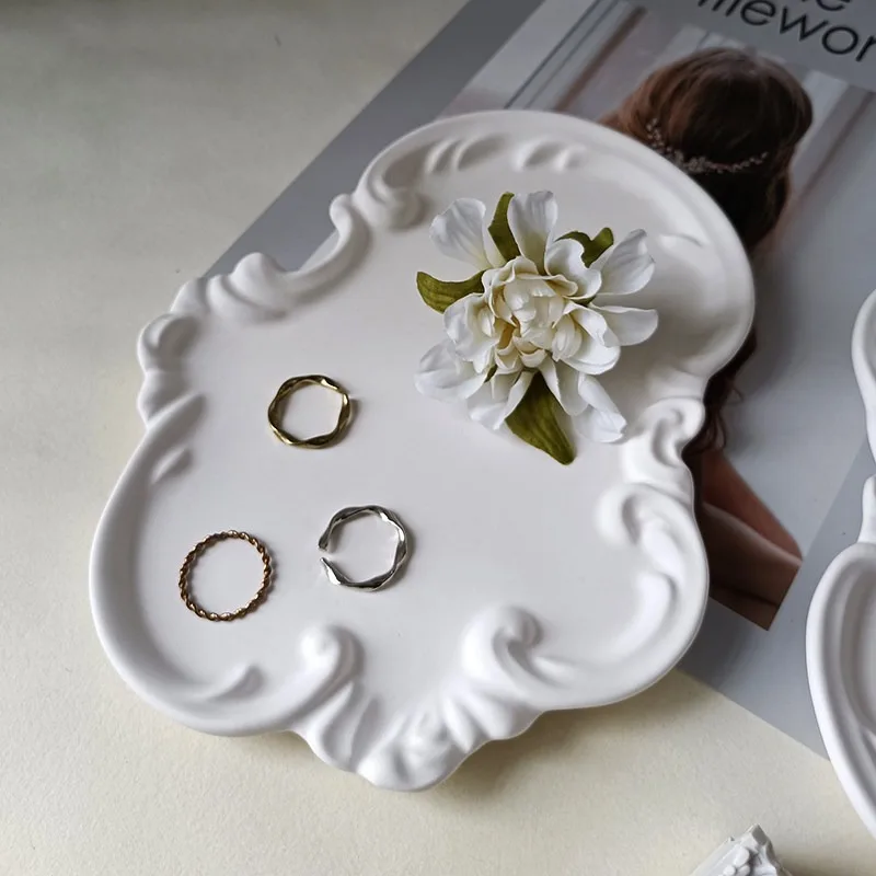 Jewelry display tray Gypsum tray European pattern irregular shallow plate jewelry necklace earrings photo display props