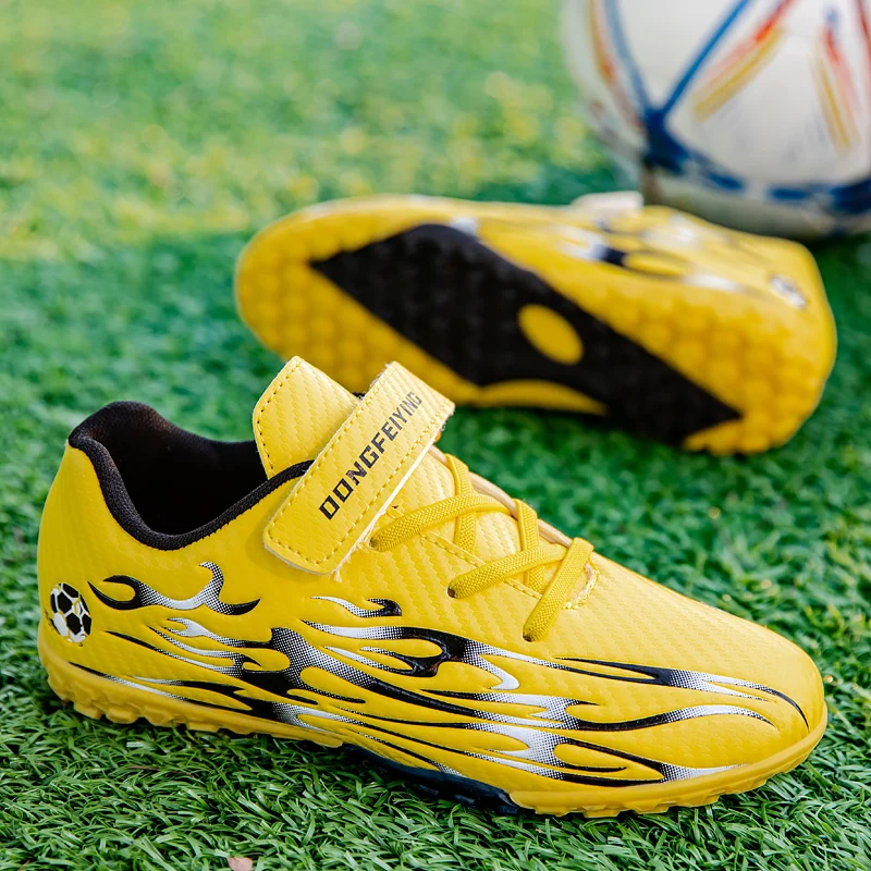 

Men New Resistant Football Boots Turf Original Casual Breathable High Quality Male Soccer Shoes Ultralight Futsal Football Shoes