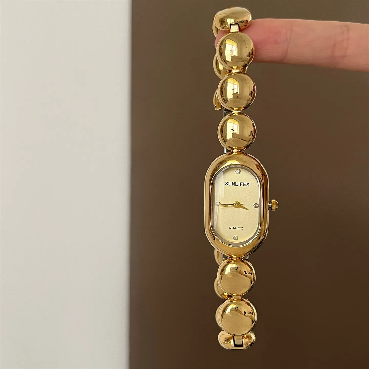 New Women'S Watch Artistic DesignFashionable And LuxuriousOval-Shaped Bracelet Style Watch For WomenExquisite Ladies' Wristwatch