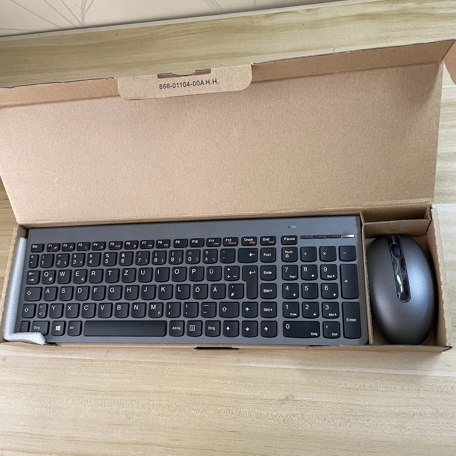 German layout Wireless keyboard and Mouse For Lenovo SK8861