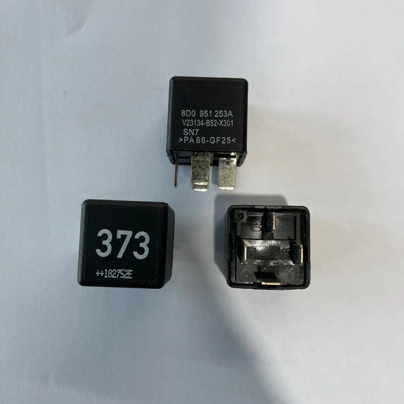 （Brand New Original）1pcs/lot 100% original genuine relay:V23134-B52-X301 8D0 951 253A 4pins Automotive relay