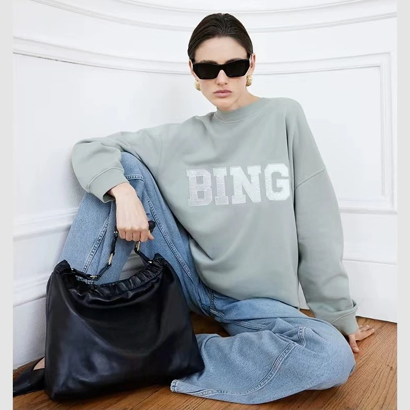 ربيع جديد كلاسيكي ملصق مطرز BING الصوف المرأة فضفاضة طاقم الرقبة سترة