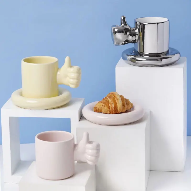 

Creative personality hand and foot handle ceramic coffee cup saucer fun creative king cup leader cup and saucer gift box set