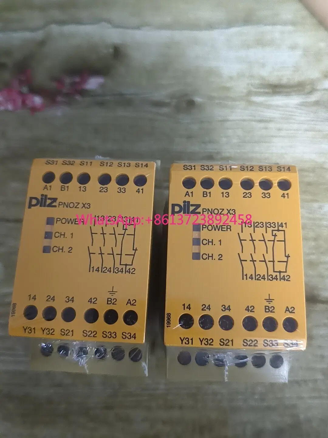 

Pilz 774316 safety relay in stock