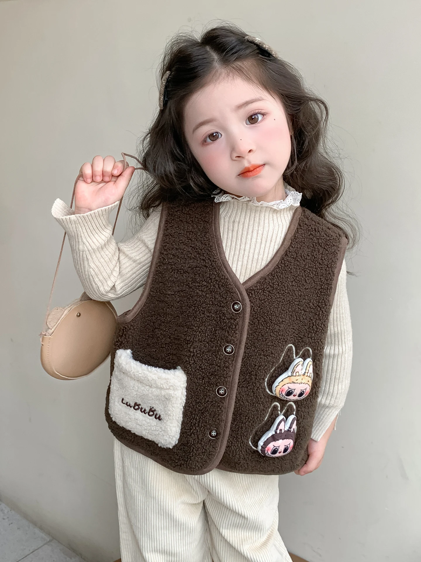 

Thiened Autumn Winter V-ne Girls' Jaet 2025 New Sle Children's Clothes Retro Sle Plu Vest Chinese Production