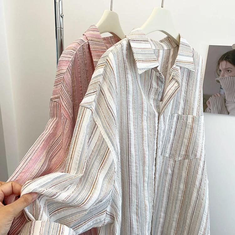 Casaco Casual Feminino Plus Size 300 Pou com Listras Verticais, Estilo Solto e Longo para a Temporada de Outono