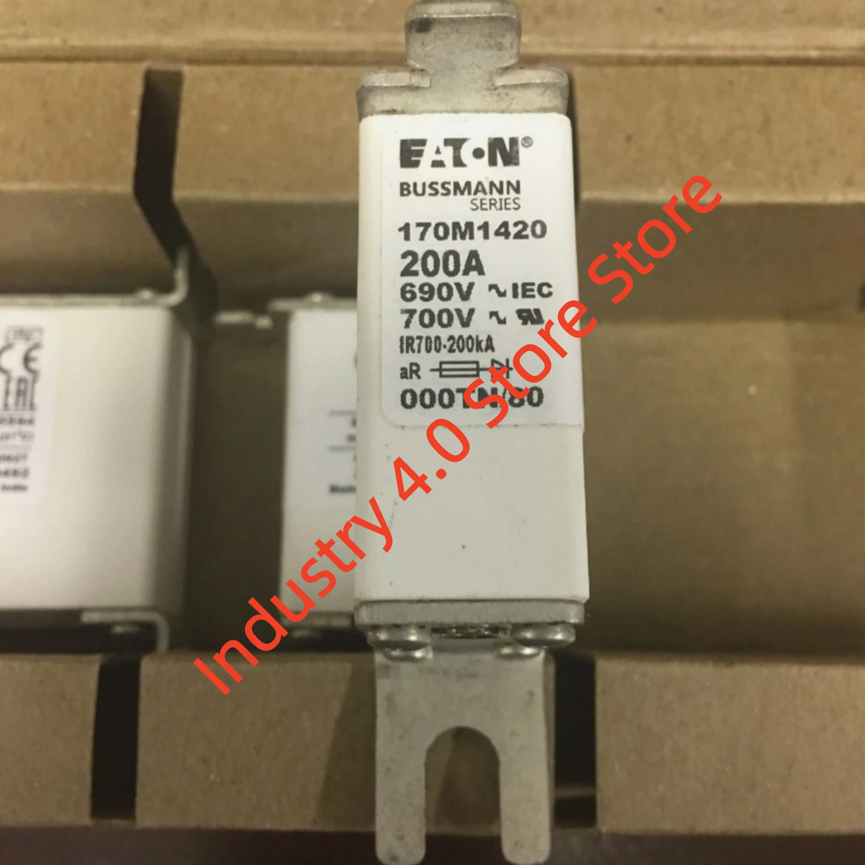 170M1467 170M1468 Fusible neuf dans la boîte