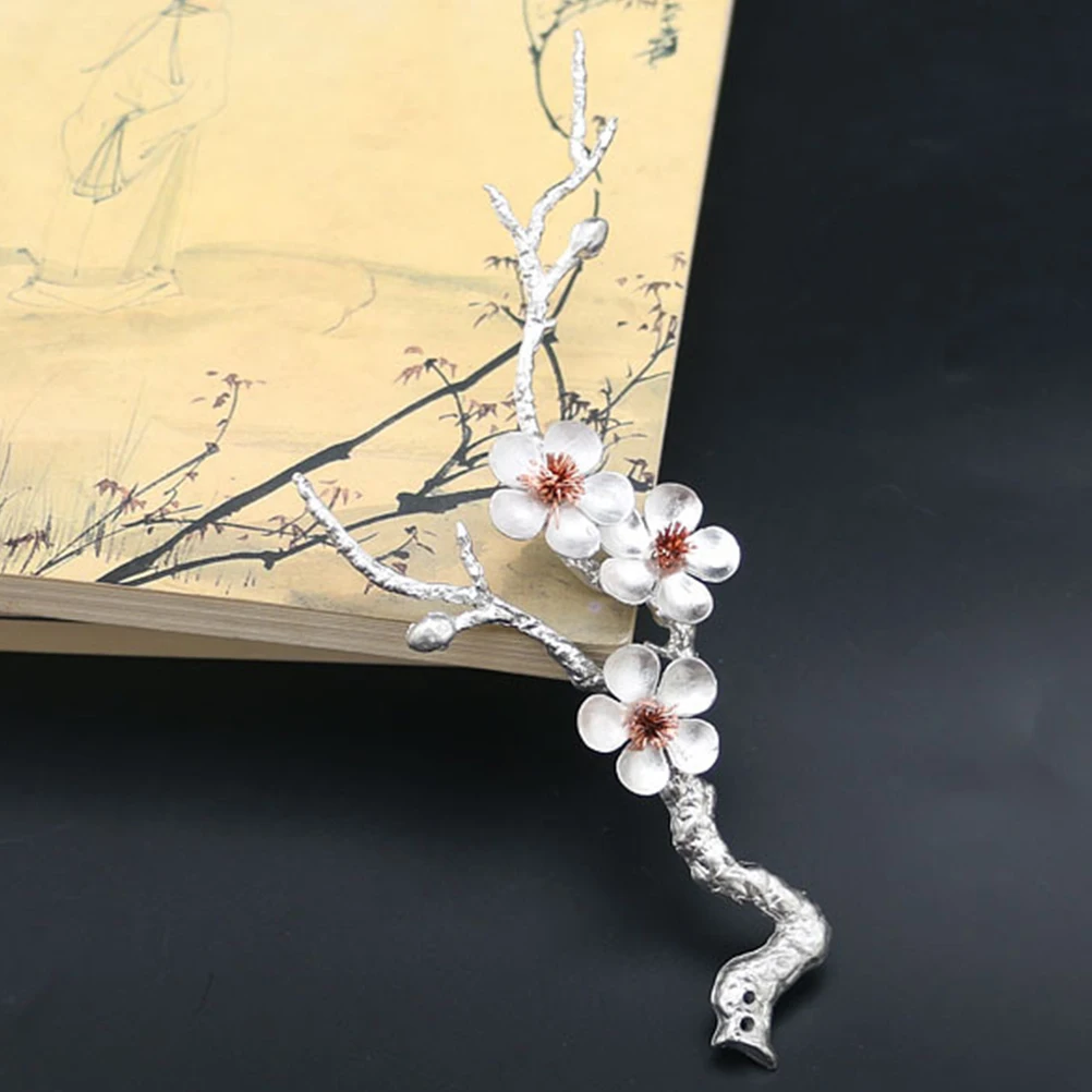 

Creative Plum Blossom Incense Burner Alloy Holder Desktop Decor Mini Hole Design For Home Bedroom Yoga Studio