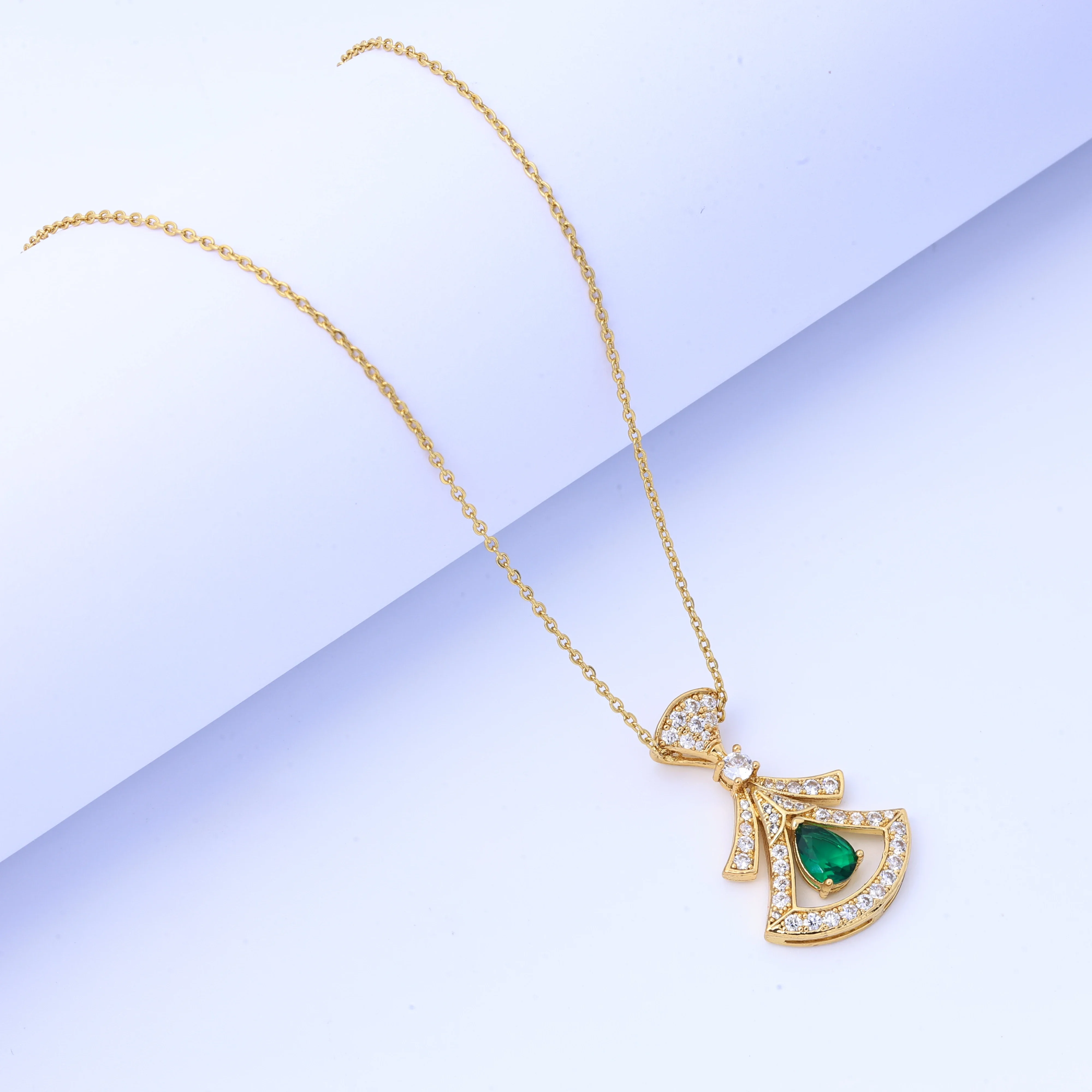 إصدار عالي، ذهبي على شكل حرف V، قلادة تنورة صغيرة، فريتيلاري أبيض، مروحة، ذهبي وردي، على شكل مروحة، محار أبيض، عقيق، قلادة، #2