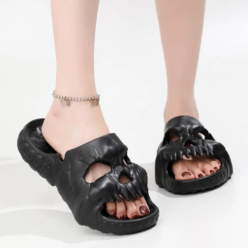 2024 New Personalized Skull Design Women Slippers Summer Outdoor Fun Slide Thick Sole Platform Beach Non-Slip Women Sandal