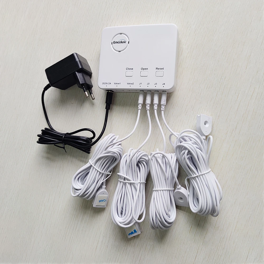 

Water Leak Alarm Control Unit 100-240V 5V Plug Batteries Powered with 4pc 6M Water Probe Sensor for Home Alarm System