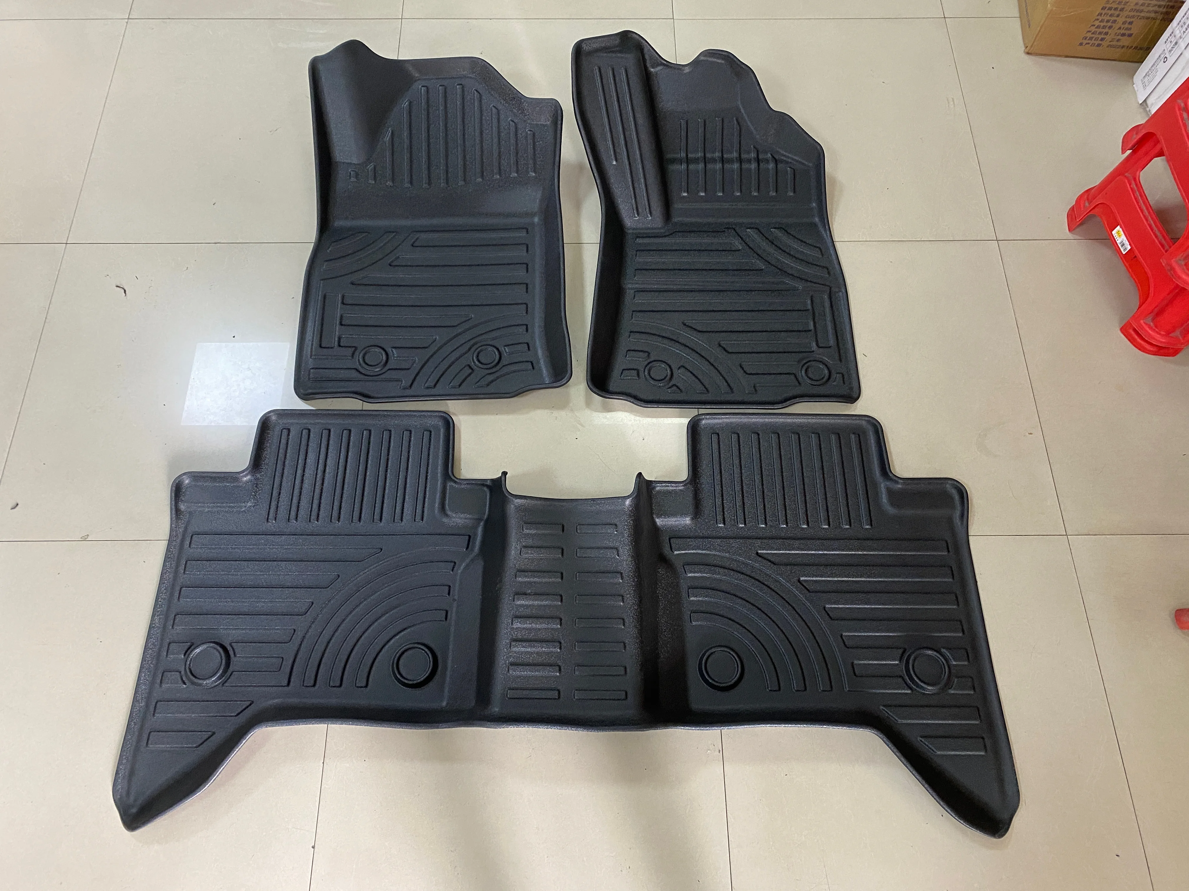 Toyota Hilux REVO four-door right driving position TPE foot pad Environmental protection wear resistant waterproof non-slip