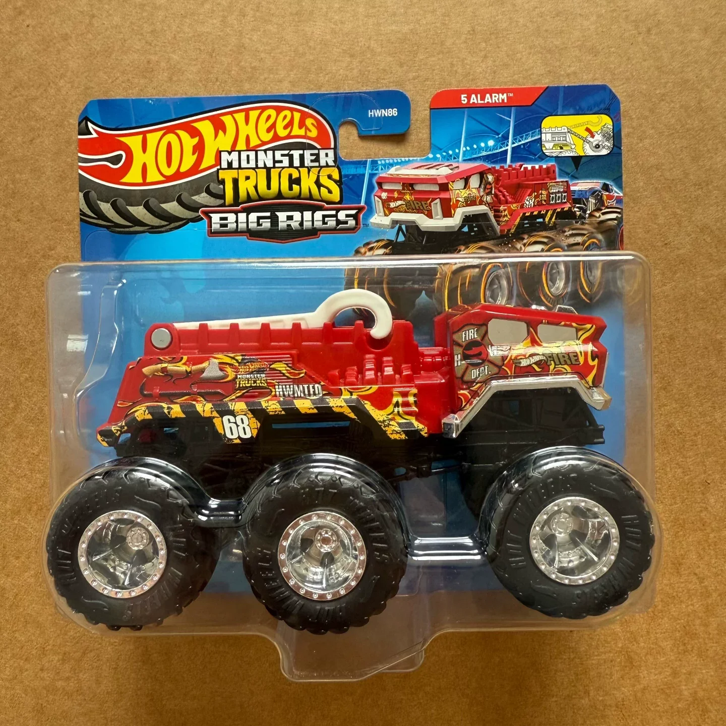 In Stock Hot Wheels HWN86 Monster Trucks Big Rigs Serise Alloy Diecast Model Large Tires Off Road Vehicle Collectible Toys Cars image 3