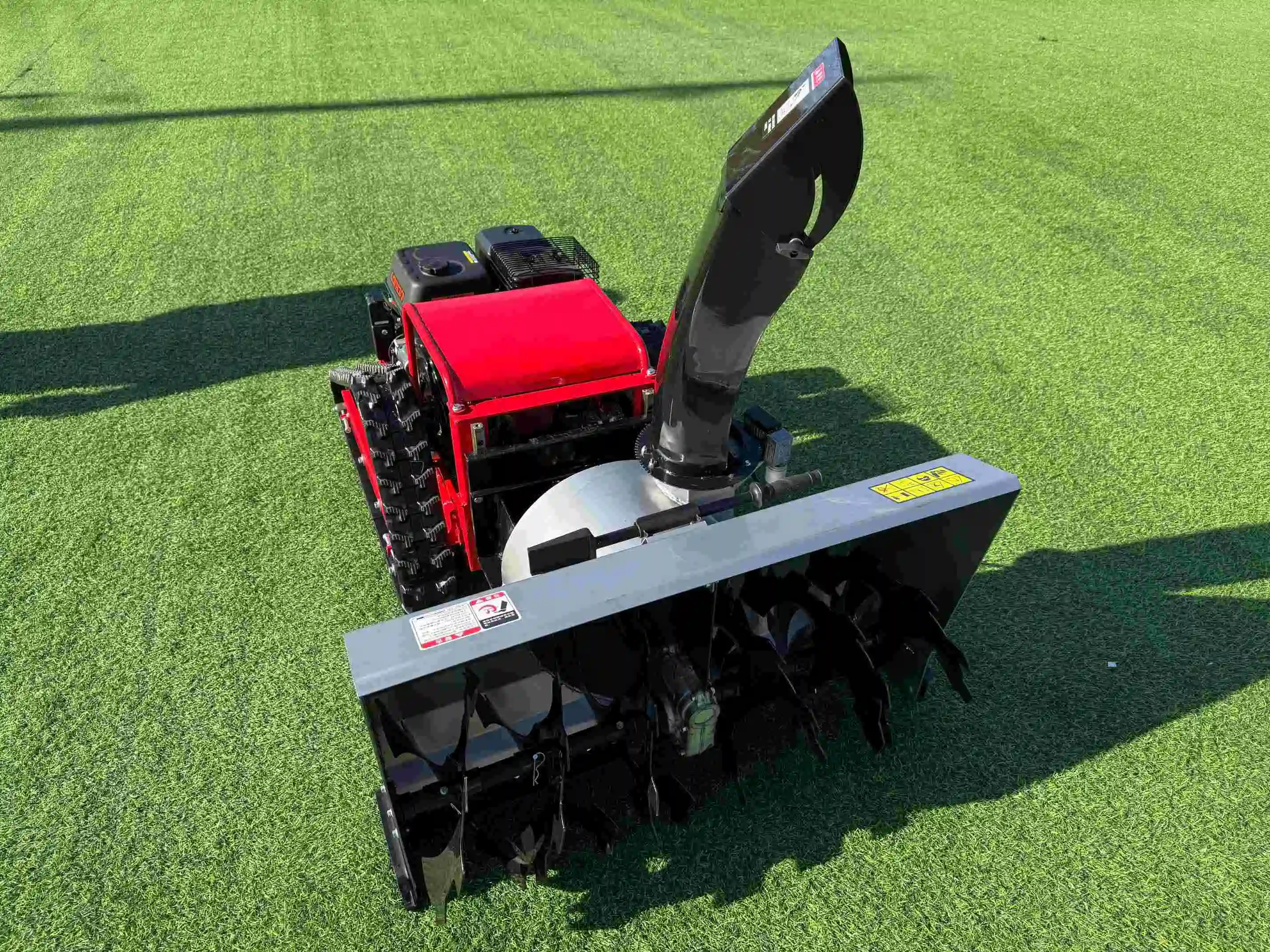 Industrial Grade Remote Control Snow Blower  Tracked Self Propelled Household Snow Blower Sweeper