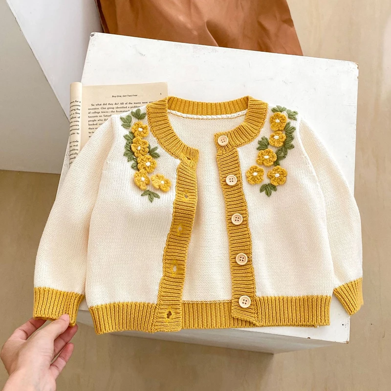 New autumn baby clothing, 0-3 year old girls, three-dimensional crochet knitted jacket