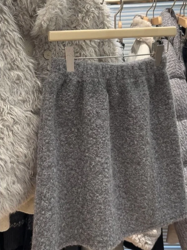 

Корейская утепленная юбка А-силуэта для женщин: новая зимняя модная модель с высокой талией, укороченная, из флиса, простой дизайн