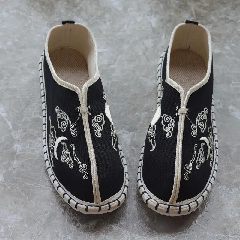 

Chinese Style Retro Kung Fu Embroidered Canvas Slip-On round Toe Casual Shoes Men's Old Beijing Cloth Shoes Breathable Flat Heel