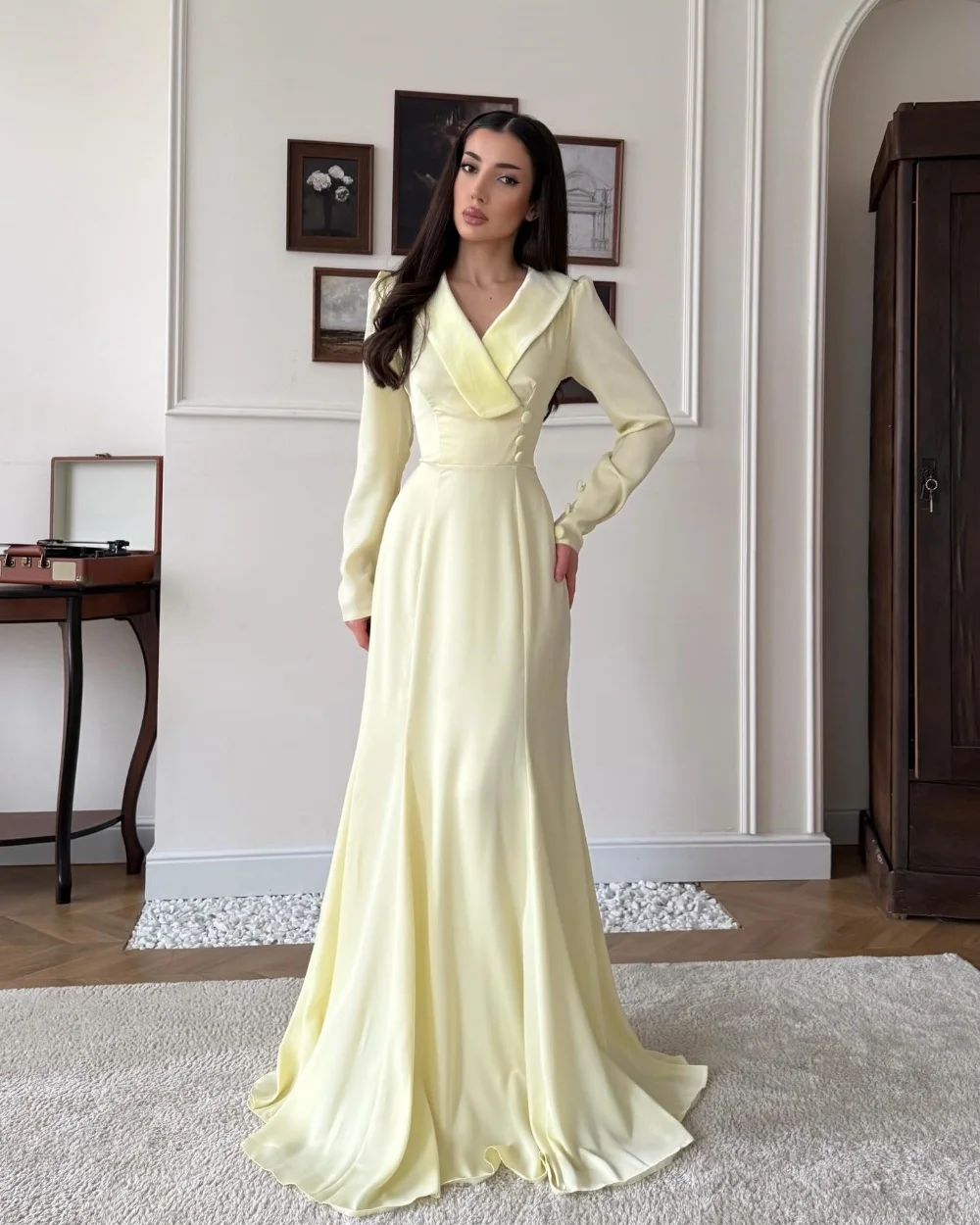 

Customized Yellow Modest Sizes Available Jersey Pleat Button Mermaid V-neck Long Dresses Evening Dresses High Quality Fashion