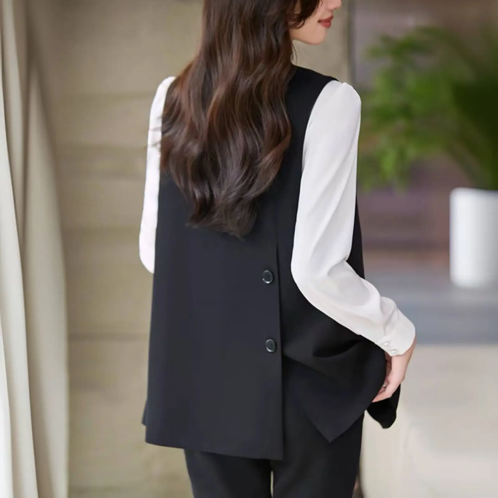 

Женский костюм-жилет Sli 2025: Новинка весенней коллекции, корейский дизайн, универсальный, стройнящий, с подплечниками, в западном стиле, для офиса и повседневной носки.