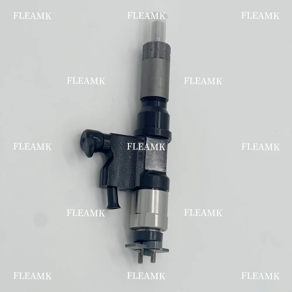 High Quality Diesel Common Rail Injector 095000-0660 8-98284393-0 for ISUZU 6HK1, 4HK1 Living Friends 230/350/450, Hitachi 240/2