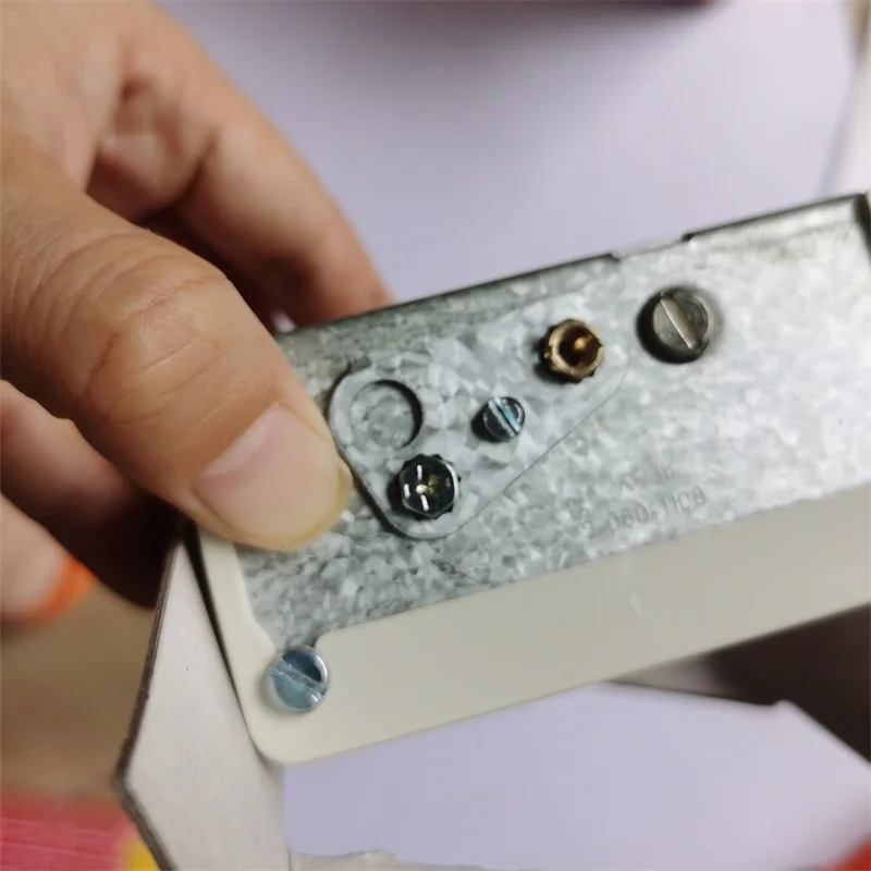 KP36 060-1108   KP36 060-110866 Pressure switch  pressure controller