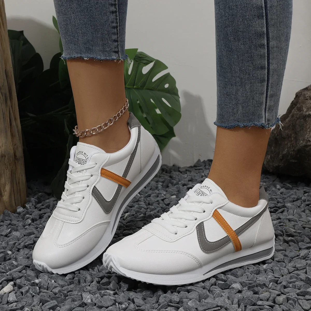 Sneakers Women New Sports Shoes Women's Small White Shoes Fashion Comfort Sneakers All-match Lightweight Casual Running Shoes